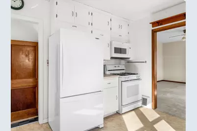 1814 S 9th St, Manitowoc, WI 54220 - Photo 13