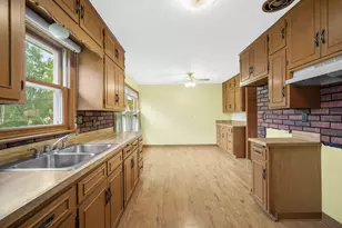 1405 Beverly Ln, West Bend, WI 53090 - Photo 3