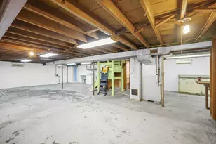 1405 Beverly Ln, West Bend, WI 53090 - Photo 15