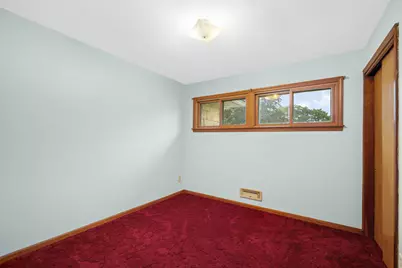 1405  Beverly Ln, West Bend, WI 53090 - Photo 13