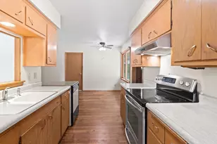 1927 Michigan Ave, Waukesha, WI 53188 - Photo 11