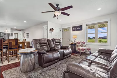 101  Sunflower St, Westby, WI 54667 - Photo 11
