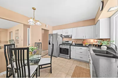 551 N 93rd St, Milwaukee, WI 53226 - Photo 7