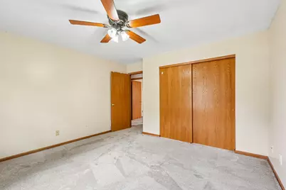 970 E Mackinac Ave, Oak Creek, WI 53154 - Photo 17