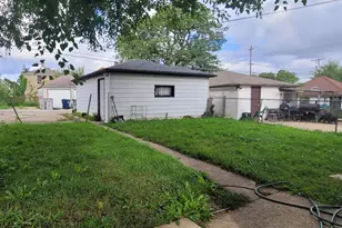 4343 N 17th St, Milwaukee, WI 53209 - Photo 5