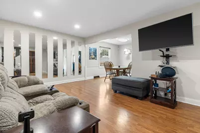 7053 N 45th St, Milwaukee, WI 53223 - Photo 3