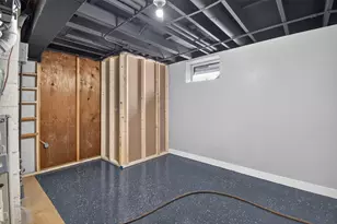 2039 Wustum Ave, Racine, WI 53404 - Photo 19