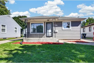 2039  Wustum Ave, Racine, WI 53404 - Photo 1