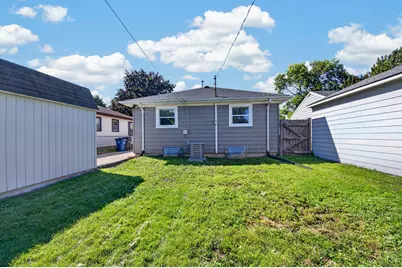 2039  Wustum Ave, Racine, WI 53404 - Photo 23