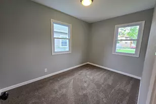 6167 N 35th St, Milwaukee, WI 53209 - Photo 9