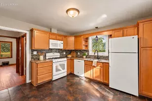 N132W17882 Rockfield Rd, Germantown, WI 53022 - Photo 29