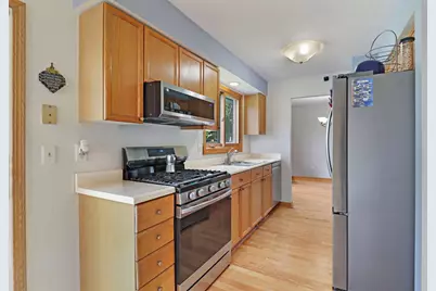9428  74th St, Kenosha, WI 53142 - Photo 7