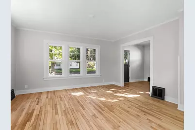 2802  Clark St, Manitowoc, WI 54220 - Photo 5