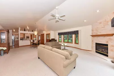 N21W24347  Deer Park Ct #A, Pewaukee, WI 53072 - Photo 9