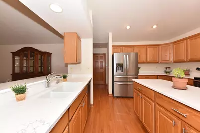 N21W24347  Deer Park Ct #A, Pewaukee, WI 53072 - Photo 15