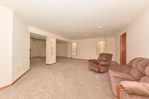 N21W24347 Deer Park Ct, Pewaukee, WI 53072 - Photo 35
