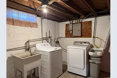 8712 W Montana Ave, West Allis, WI 53227 - Photo 25