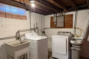 8712 W Montana Ave, West Allis, WI 53227 - Photo 25