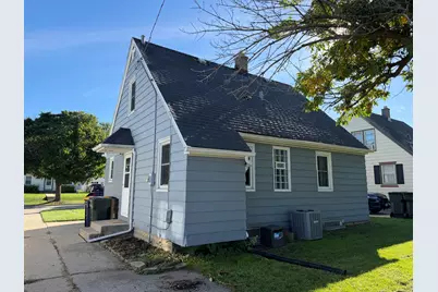 8712 W Montana Ave, West Allis, WI 53227 - Photo 21