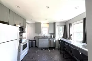 8712 W Montana Ave, West Allis, WI 53227 - Photo 5