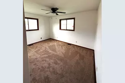 309 S Klein Dr, Waunakee, WI 53597 - Photo 5