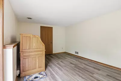 2962  Madison St #D, Waukesha, WI 53188 - Photo 17