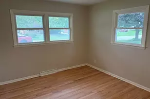 4428 S 63rd St, Greenfield, WI 53220 - Photo 15