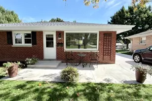 4428 S 63rd St, Greenfield, WI 53220 - Photo 21