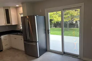 4428 S 63rd St, Greenfield, WI 53220 - Photo 9