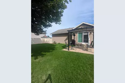 950  Aspen Blvd, Sparta, WI 54656 - Photo 5