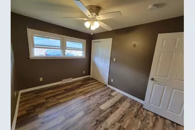 5310 S 115th St, Hales Corners, WI 53130 - Photo 23