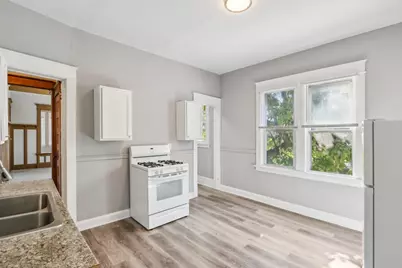2027 N 47th St #2029, Milwaukee, WI 53208 - Photo 11