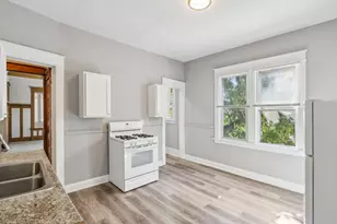 2027 N 47th St, Milwaukee, WI 53208 - Photo 11