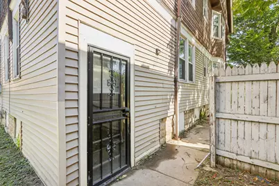 2027 N 47th St #2029, Milwaukee, WI 53208 - Photo 39