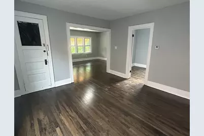 2134 W Lincoln Ave, Milwaukee, WI 53215 - Photo 9