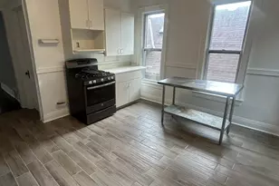 2134 W Lincoln Ave, Milwaukee, WI 53215 - Photo 11