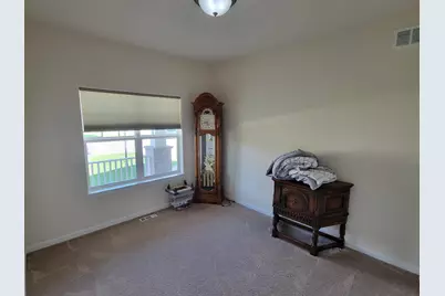 909  Meadowgate Dr, Racine, WI 53185 - Photo 21