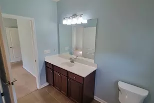 909 Meadowgate Dr, Racine, WI 53185 - Photo 17
