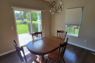 909 Meadowgate Dr, Racine, WI 53185 - Photo 9