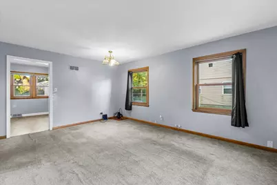 5268 N 60th St, Milwaukee, WI 53218 - Photo 9