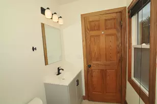 1955 S 91st St, West Allis, WI 53227 - Photo 11