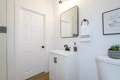 316 E Clarence St, Milwaukee, WI 53207 - Photo 35