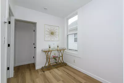316 E Clarence St, Milwaukee, WI 53207 - Photo 9
