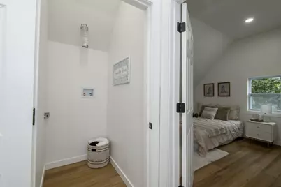 316 E Clarence St, Milwaukee, WI 53207 - Photo 41