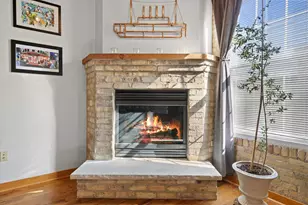 418 N 3rd St, Milwaukee, WI 53203 - Photo 9