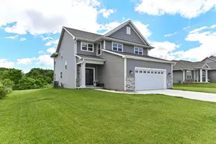 611 Hunter Dr, Racine, WI 53406 - Photo 3
