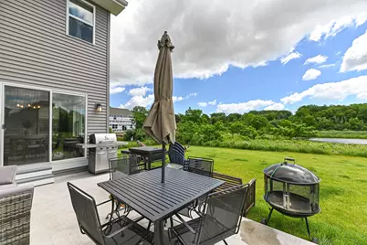 611  Hunter Dr, Racine, WI 53406 - Photo 39