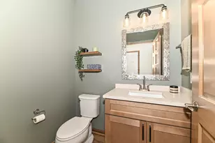 611 Hunter Dr, Racine, WI 53406 - Photo 19