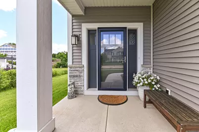 611  Hunter Dr, Racine, WI 53406 - Photo 5