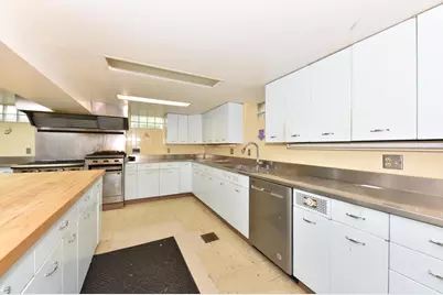145 S 76th St, Milwaukee, WI 53214 - Photo 9